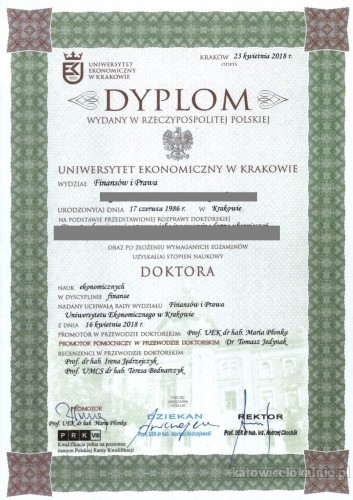 Dyplomy, Świadectwa  średnie, studia, matura.