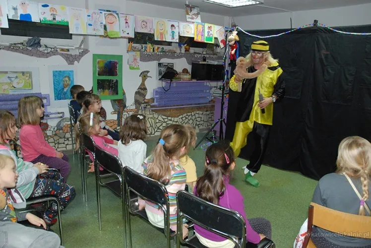klaun-animator-urodziny-zabawa-w-szkole-przedszkolu-wesela-slask-82904-katowice-foto.webp