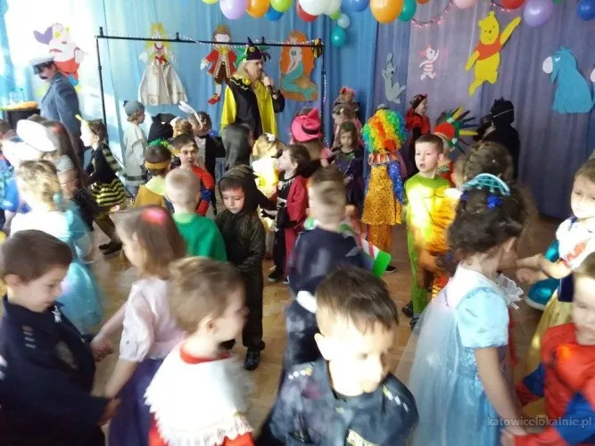 klaun-animator-urodziny-zabawa-w-szkole-przedszkolu-wesela-slask-82904-zdjecia.webp